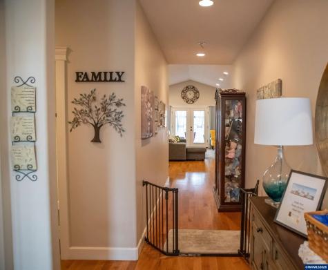 3046 Elliot Street NW Salem OR 97304