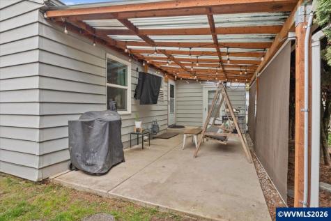 904 Waverly Drive SE Albany OR 97322