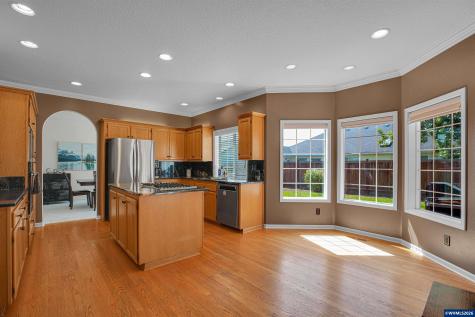 1116 NE Glazemeadow Street Keizer OR 97303