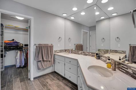 1116 NE Glazemeadow Street Keizer OR 97303
