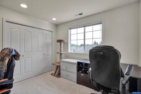 1116 NE Glazemeadow Street Keizer OR 97303