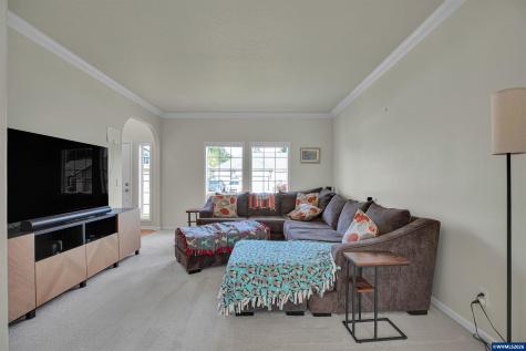 1116 NE Glazemeadow Street Keizer OR 97303