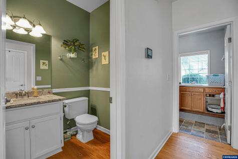 1116 NE Glazemeadow Street Keizer OR 97303