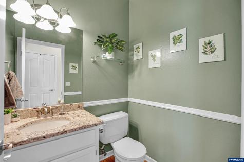 1116 NE Glazemeadow Street Keizer OR 97303