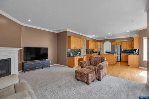 1116 NE Glazemeadow Street Keizer OR 97303
