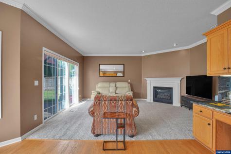 1116 NE Glazemeadow Street Keizer OR 97303