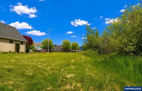 623 Rosemary Way Silverton OR 97381