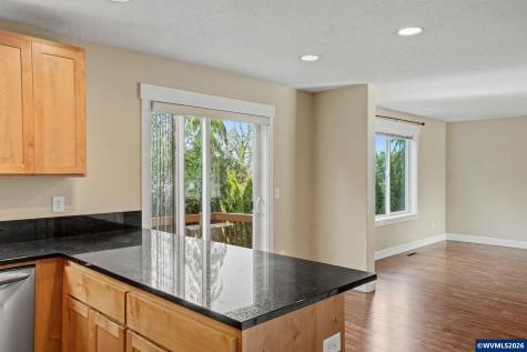 979 Ratcliff Drive SE Salem OR 97302