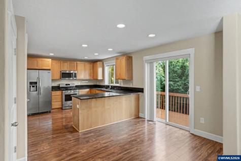 979 Ratcliff Drive SE Salem OR 97302