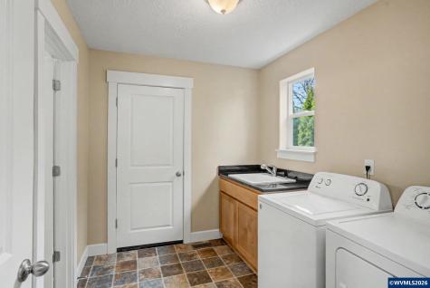 979 Ratcliff Drive SE Salem OR 97302