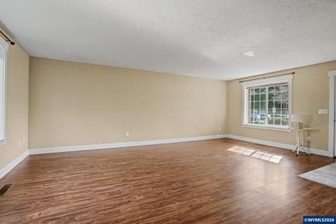 979 Ratcliff Drive SE Salem OR 97302