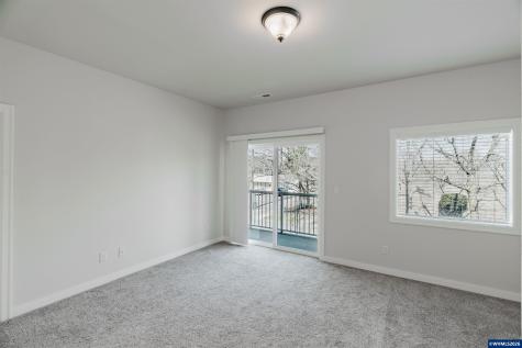 384 Market Street NE Salem OR 97301