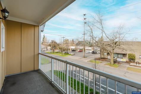 384 Market Street NE Salem OR 97301