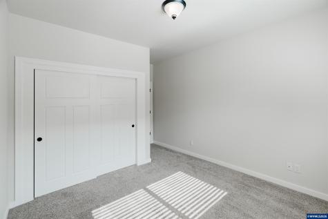 384 Market Street NE Salem OR 97301