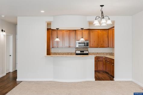 384 Market Street NE Salem OR 97301
