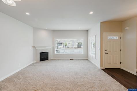 384 Market Street NE Salem OR 97301