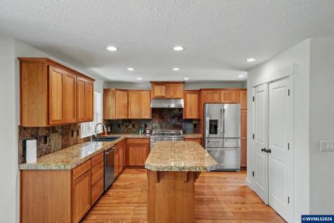 3769 Dublin Avenue S Salem OR 97302