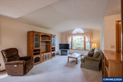 2654 Kristin Court NE Salem OR 97305