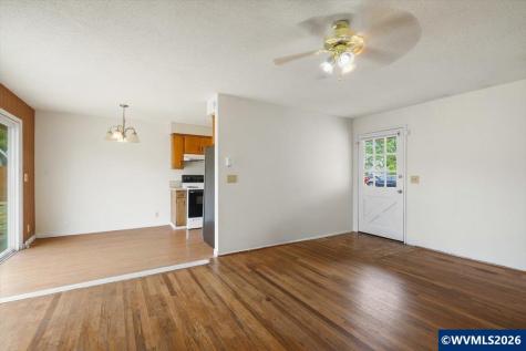 2815 SE Oak Street Albany OR 09732-1