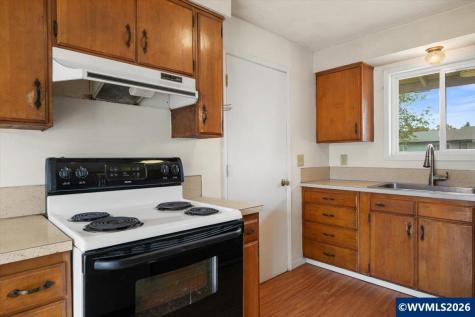 2815 SE Oak Street Albany OR 09732-1