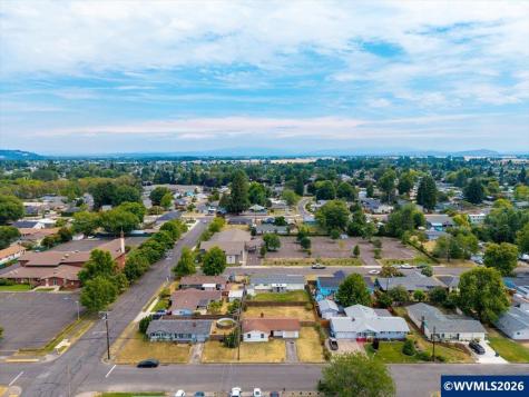 2815 SE Oak Street Albany OR 09732-1