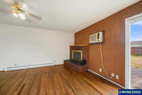 2815 SE Oak Street Albany OR 09732-1