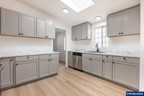 1850 S 9th Street Lebanon OR 97355