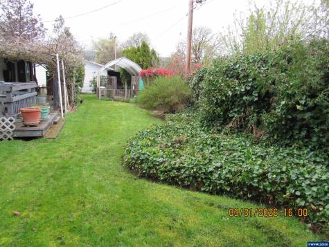854 SW Swift Avenue Mill City OR 97360