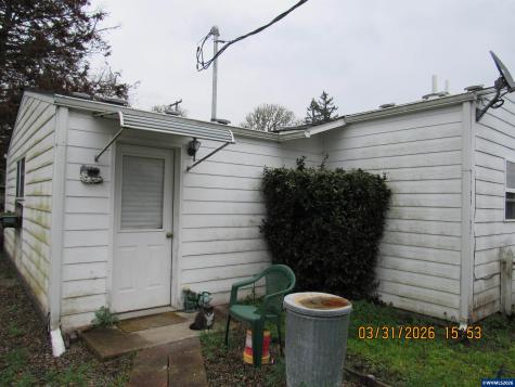 854 SW Swift Avenue Mill City OR 97360
