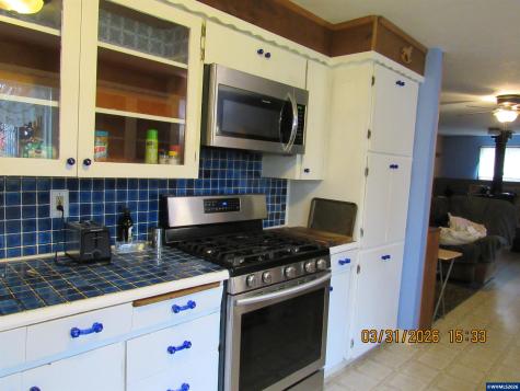 854 SW Swift Avenue Mill City OR 97360