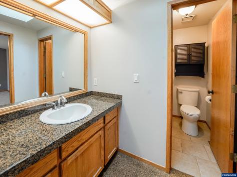 1286 Chrissy Court S Salem OR 97306