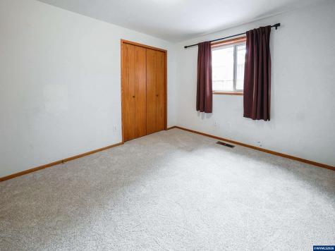 1286 Chrissy Court S Salem OR 97306