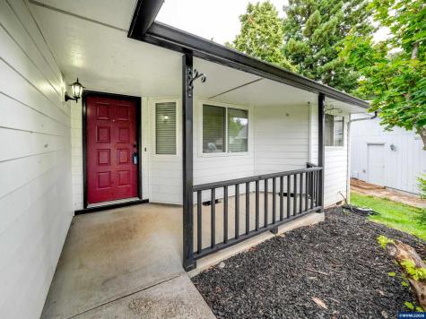 1286 Chrissy Court S Salem OR 97306