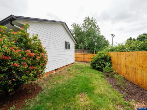 1286 Chrissy Court S Salem OR 97306