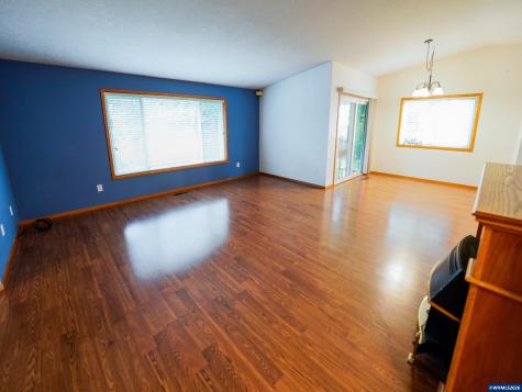 1286 Chrissy Court S Salem OR 97306