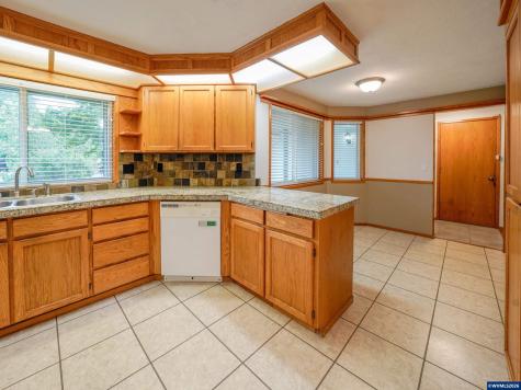 1286 Chrissy Court S Salem OR 97306
