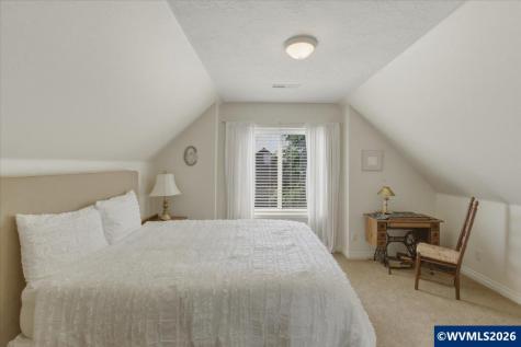 5918 Crystal Court SE Salem OR 97306