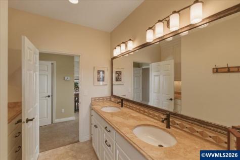 5918 Crystal Court SE Salem OR 97306