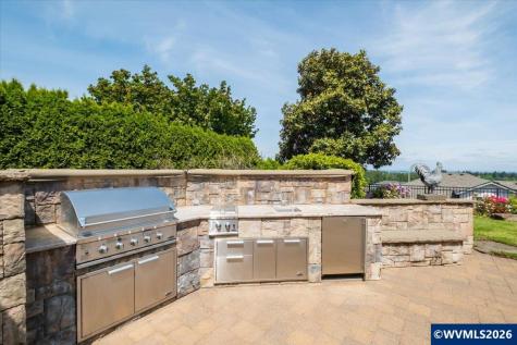 5918 Crystal Court SE Salem OR 97306