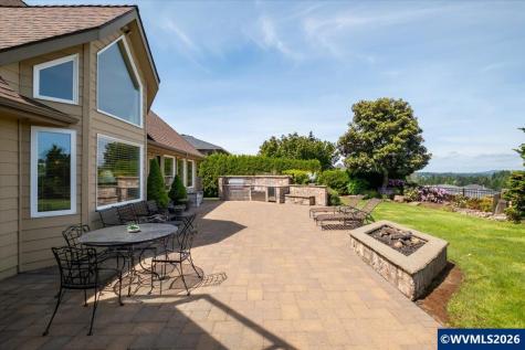 5918 Crystal Court SE Salem OR 97306