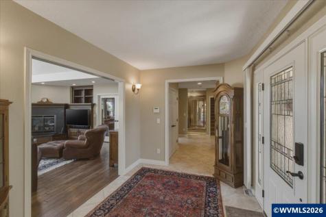 5918 Crystal Court SE Salem OR 97306