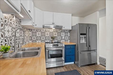 1030 Bentley Street E Monmouth OR 97361