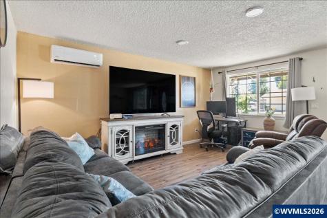 1030 Bentley Street E Monmouth OR 97361