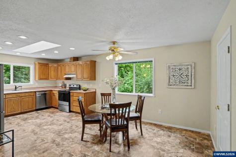1759 Sunburst Terrace NW Salem OR 97304