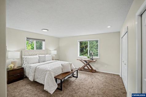 1759 Sunburst Terrace NW Salem OR 97304