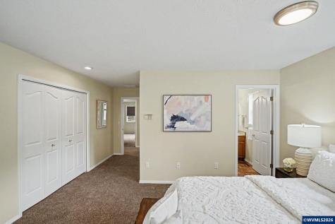 1759 Sunburst Terrace NW Salem OR 97304