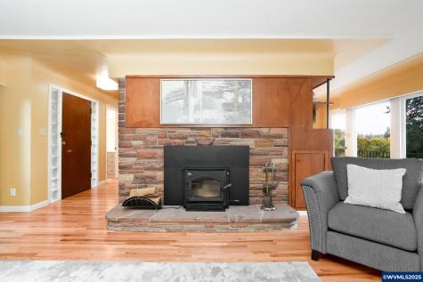 1440 Laurel Heights Drive NW Albany OR 97321