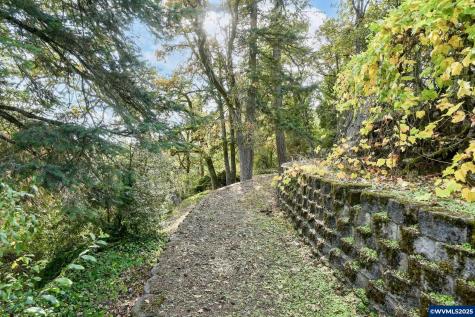 1440 Laurel Heights Drive NW Albany OR 97321