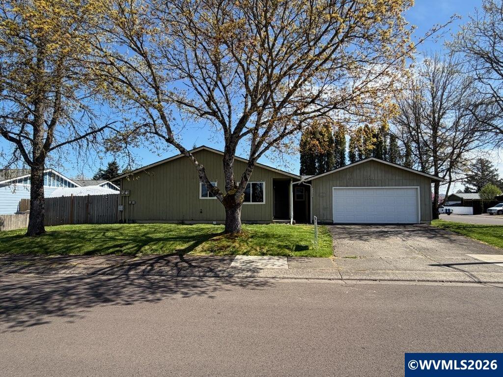 3328 Foxglove Street Lebanon OR 97355