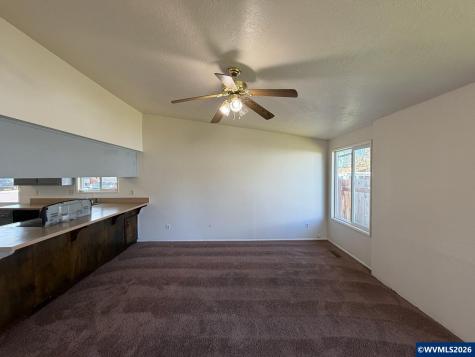3328 Foxglove Street Lebanon OR 97355